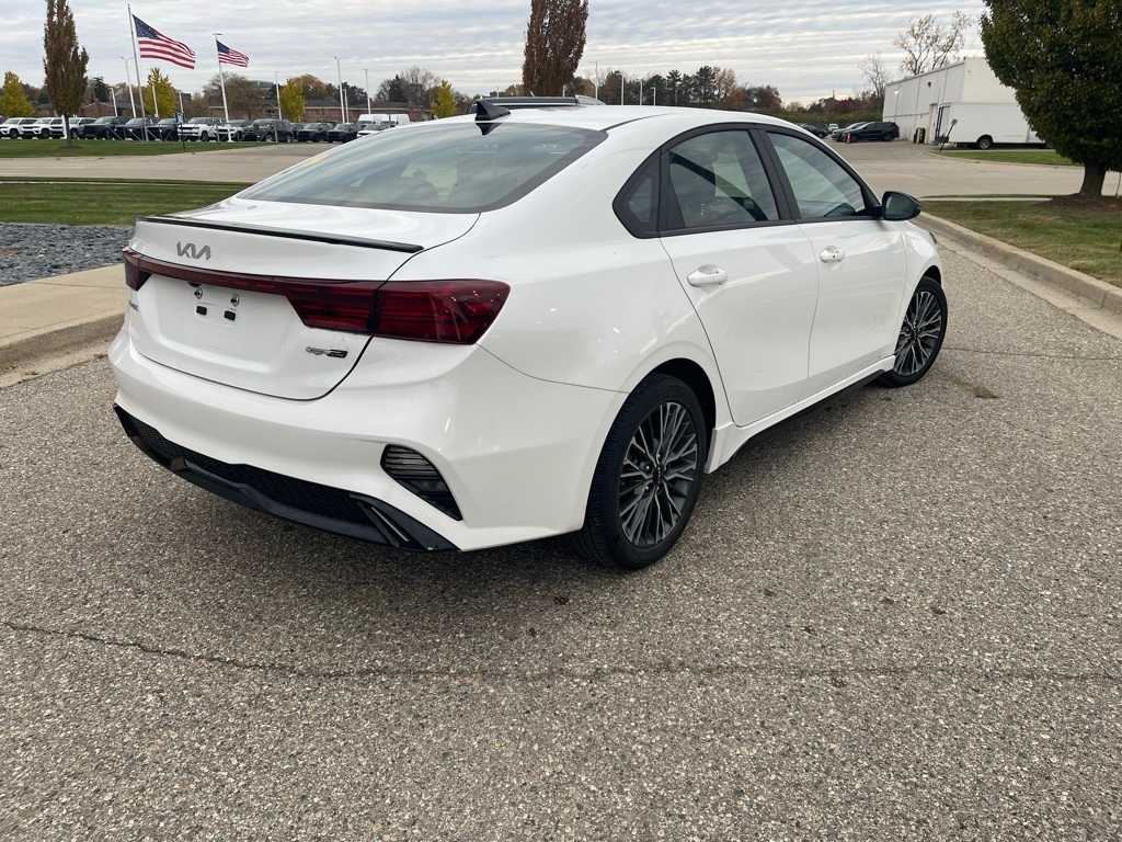 Thumbnail: 2024 Kia Forte - 5