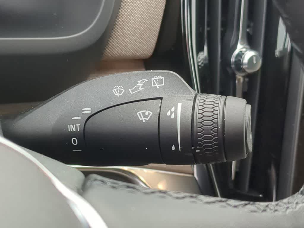 Thumbnail: 2026 Volvo XC90 - 24