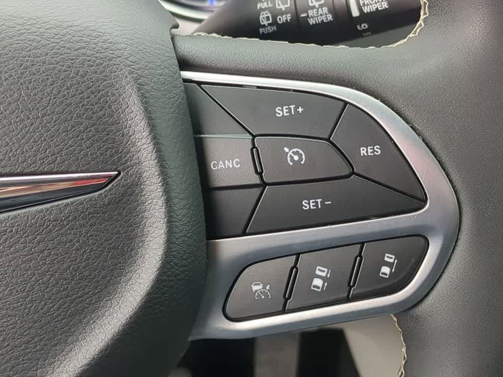 Thumbnail: 2024 Chrysler Pacifica - 23