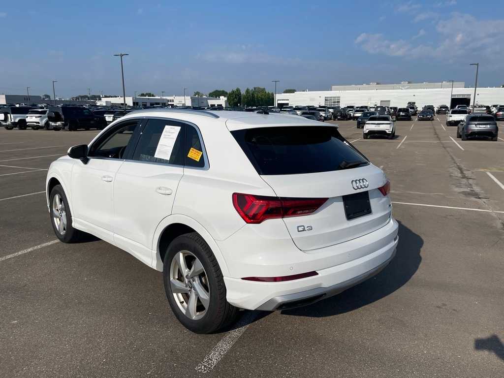 Thumbnail: 2019 Audi Q3 - 3