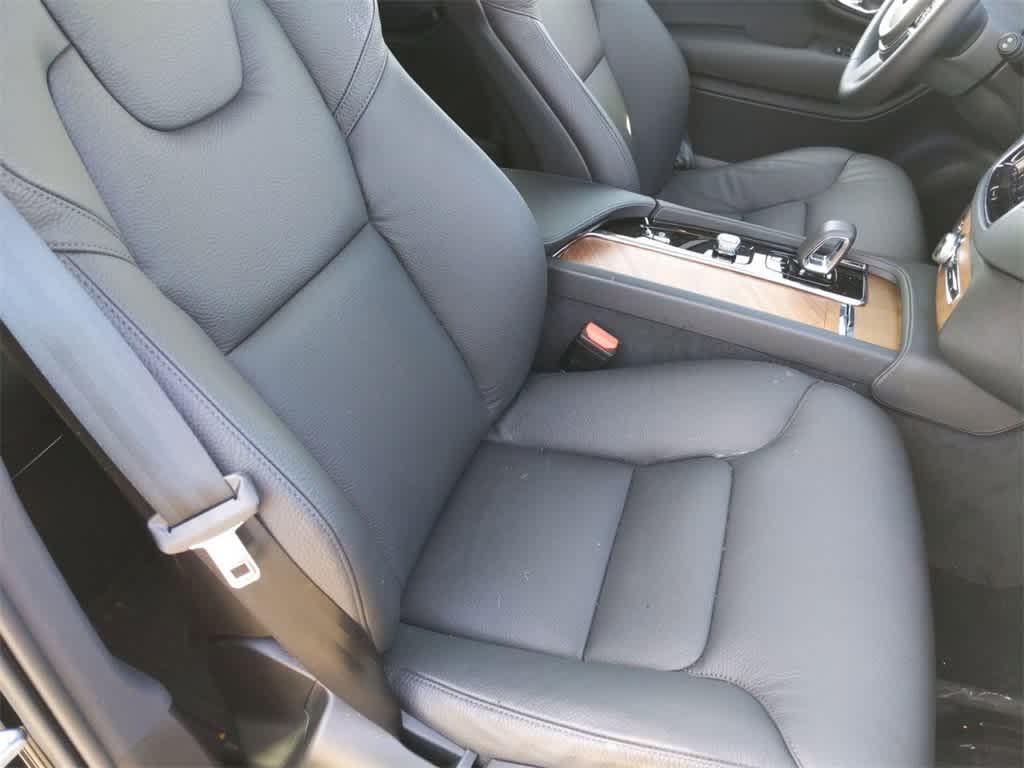 Thumbnail: 2025 Volvo XC90 - 20