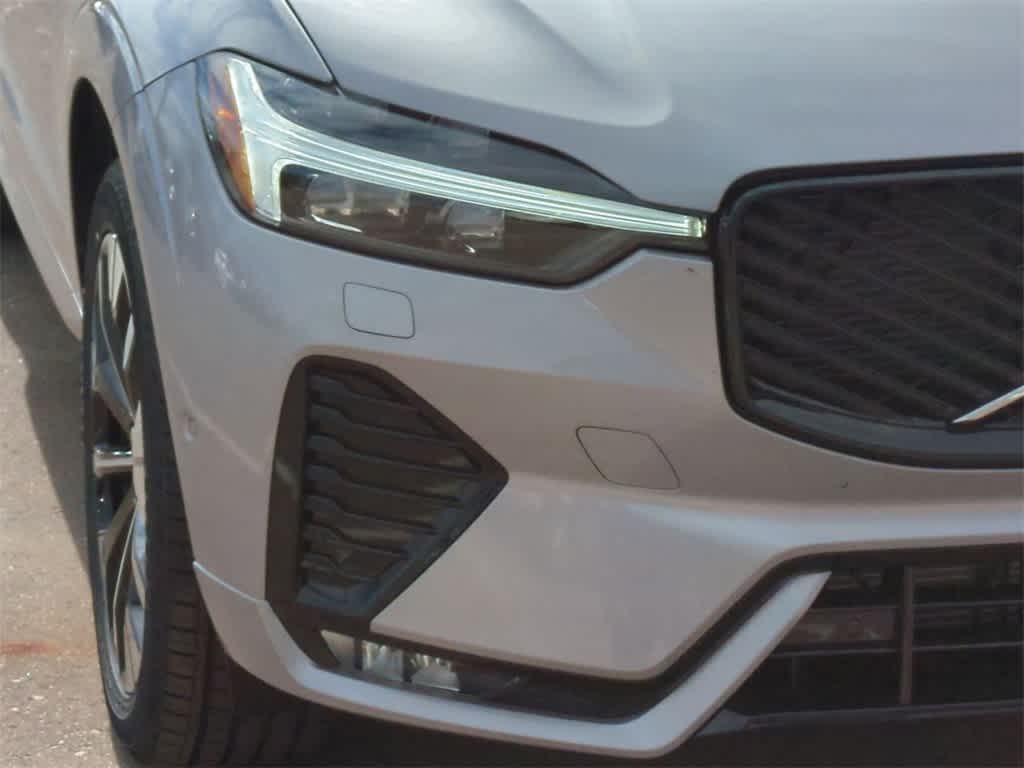 Thumbnail: 2026 Volvo XC60 - 10