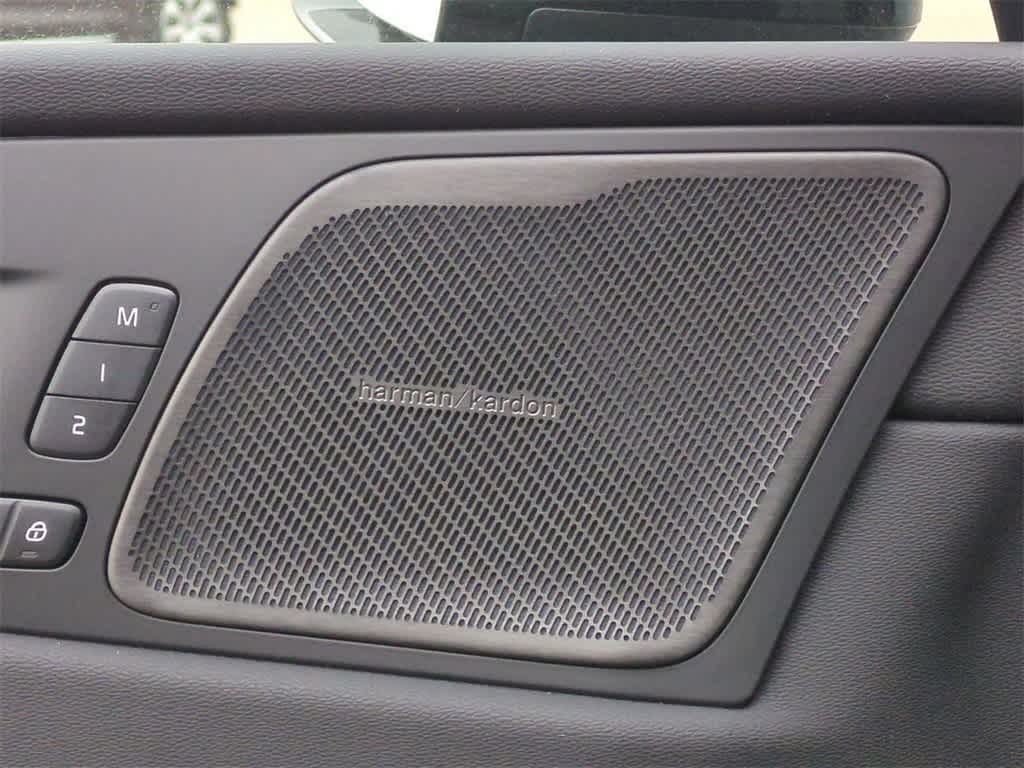 Thumbnail: 2026 Volvo XC60 - 30