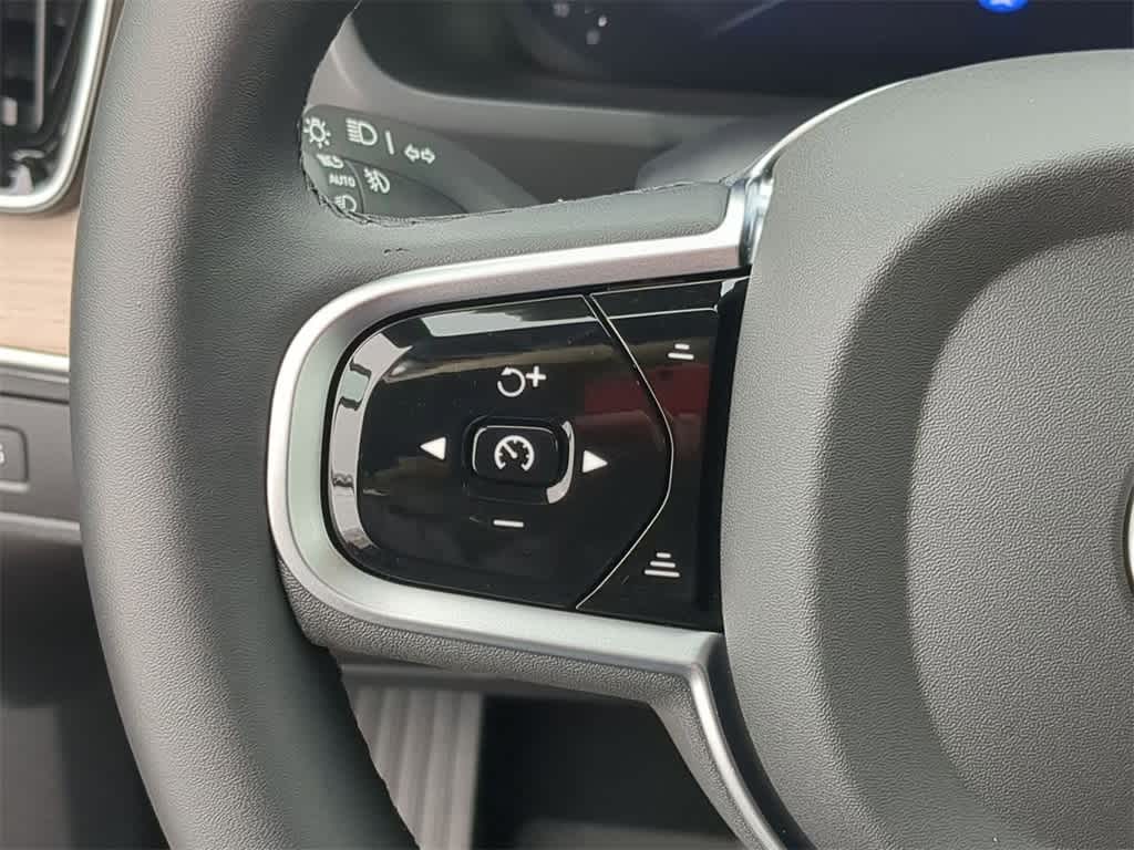 Thumbnail: 2026 Volvo XC90 - 22