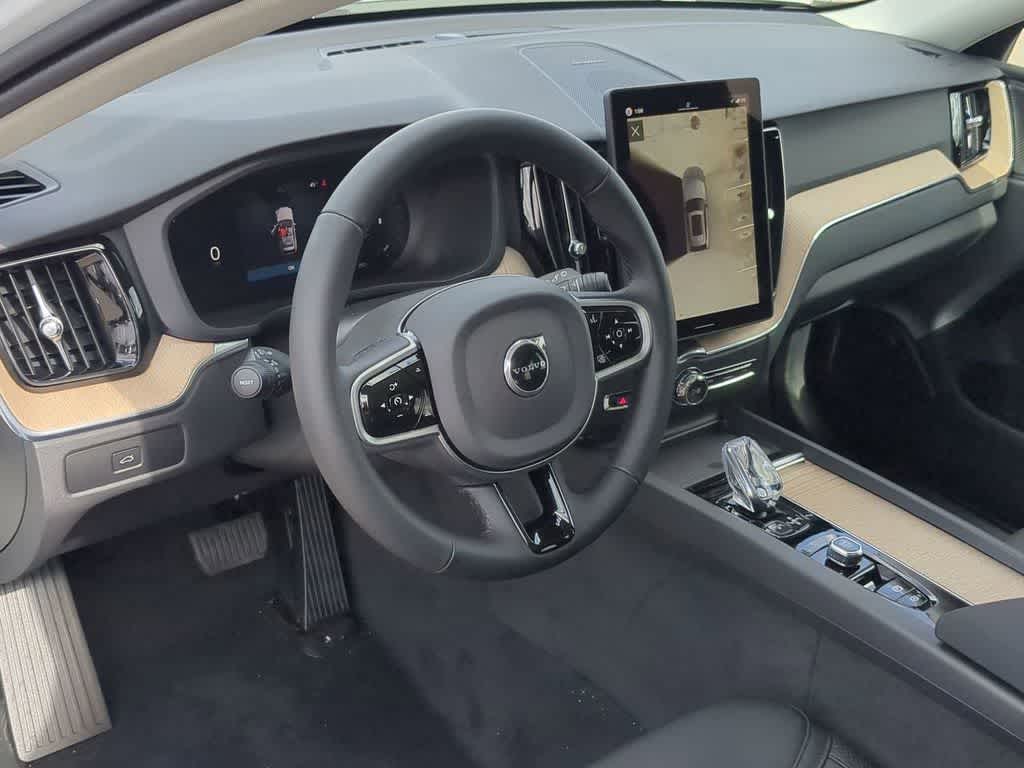 Thumbnail: 2026 Volvo XC60 - 3