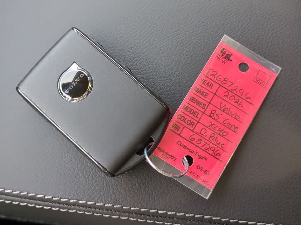 Thumbnail: 2026 Volvo XC40 - 32