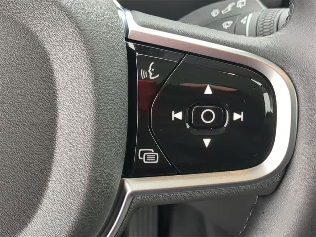 Thumbnail: 2026 Volvo XC90 - 25