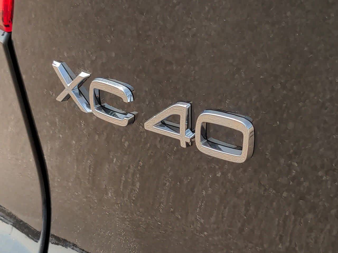 2024 Volvo XC40 B5 Ultimate 11