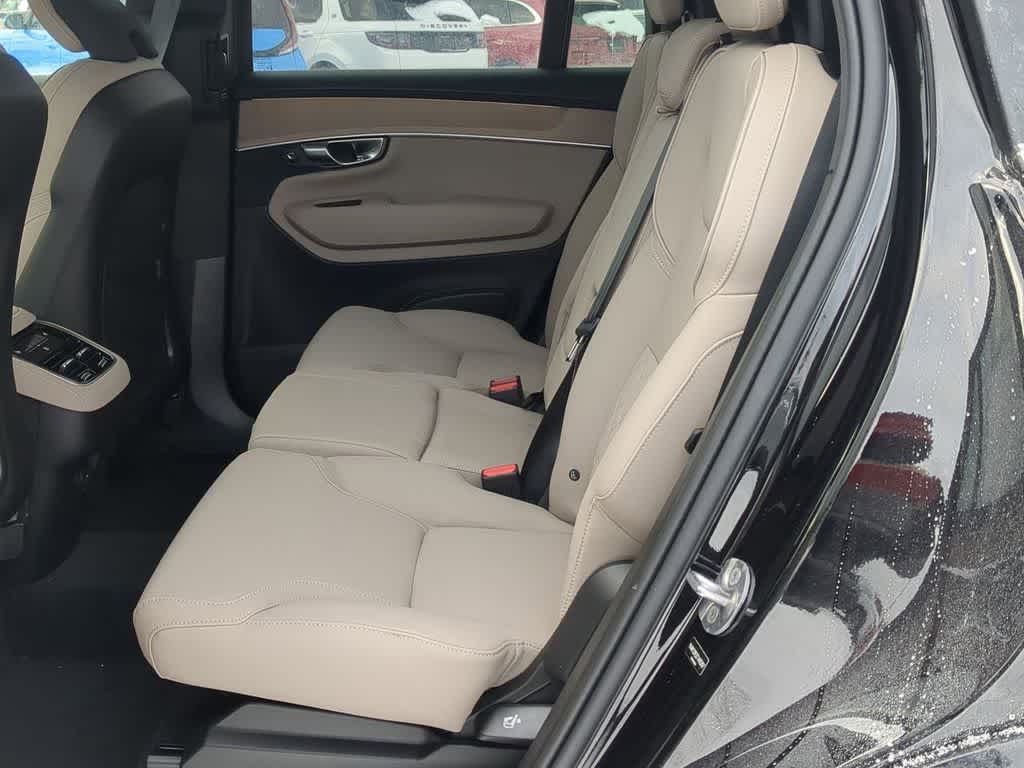 Thumbnail: 2026 Volvo XC90 - 18