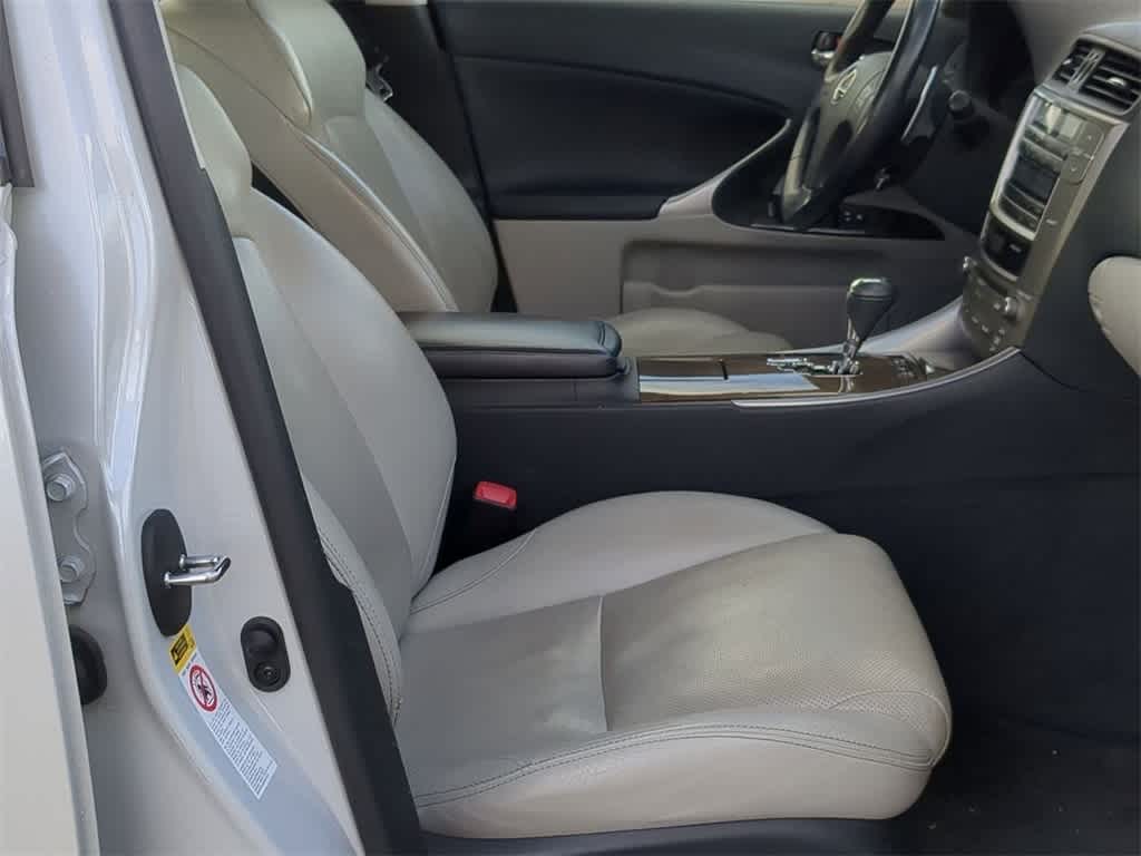 Thumbnail: 2010 Lexus IS - 22