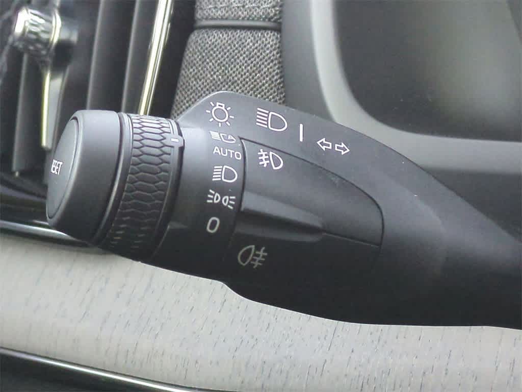 Thumbnail: 2026 Volvo XC90 - 26