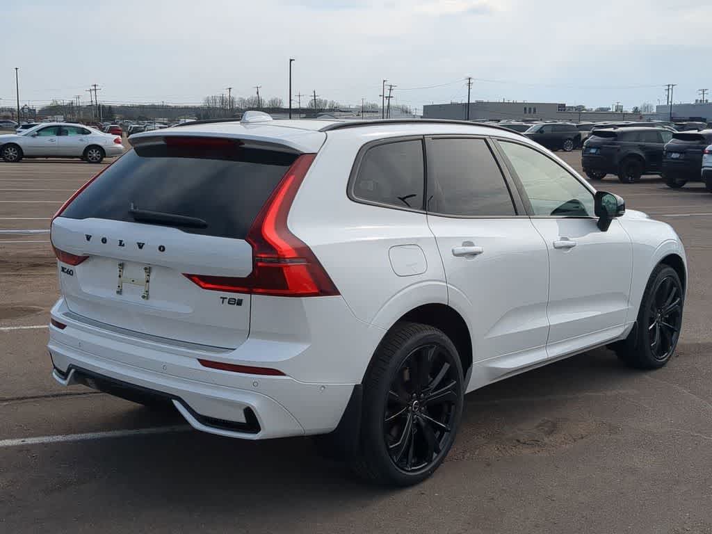 Thumbnail: 2026 Volvo XC60 - 6