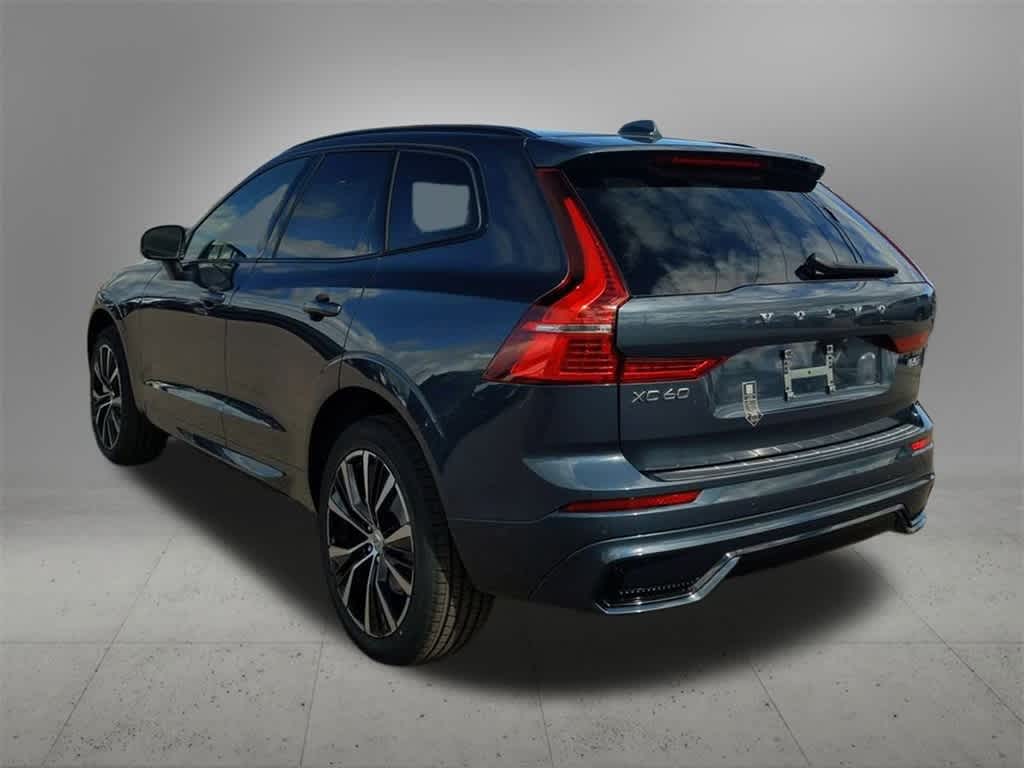 Thumbnail: 2025 Volvo XC60 - 4