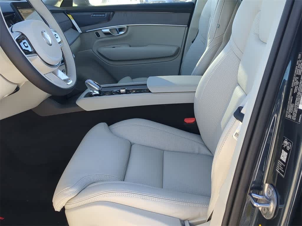 Thumbnail: 2026 Volvo XC90 - 15