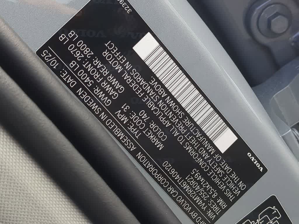 Thumbnail: 2026 Volvo XC60 - 33