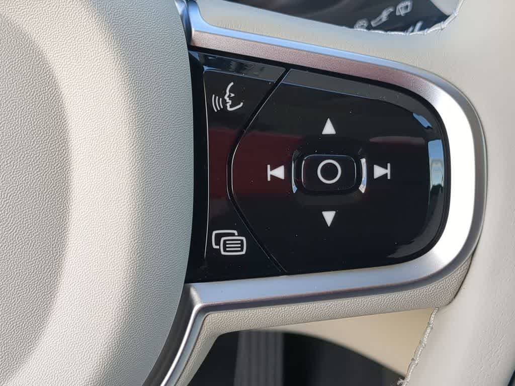 Thumbnail: 2026 Volvo XC60 - 23