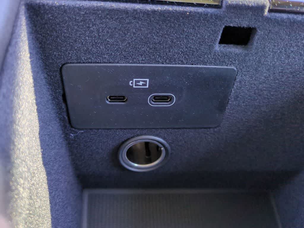 Thumbnail: 2026 Volvo XC90 - 30