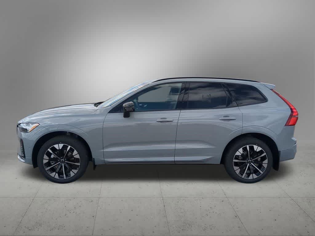 Thumbnail: 2026 Volvo XC60 - 3