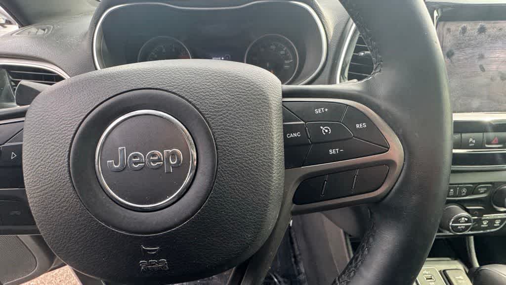 Thumbnail: 2019 Jeep Cherokee - 21