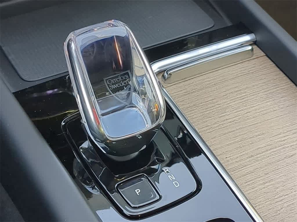 Thumbnail: 2026 Volvo XC60 - 31