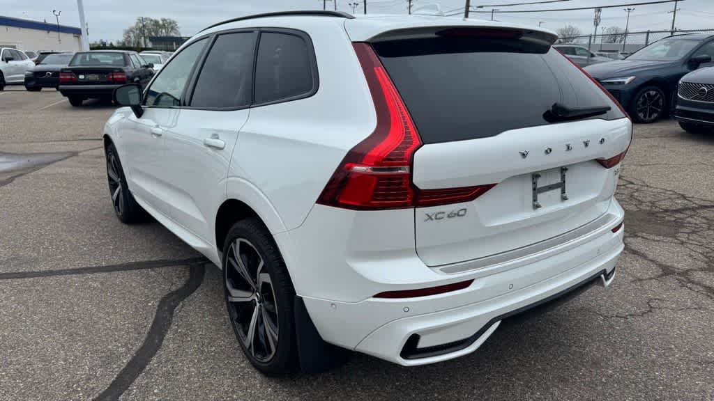 Thumbnail: 2025 Volvo XC60 - 7