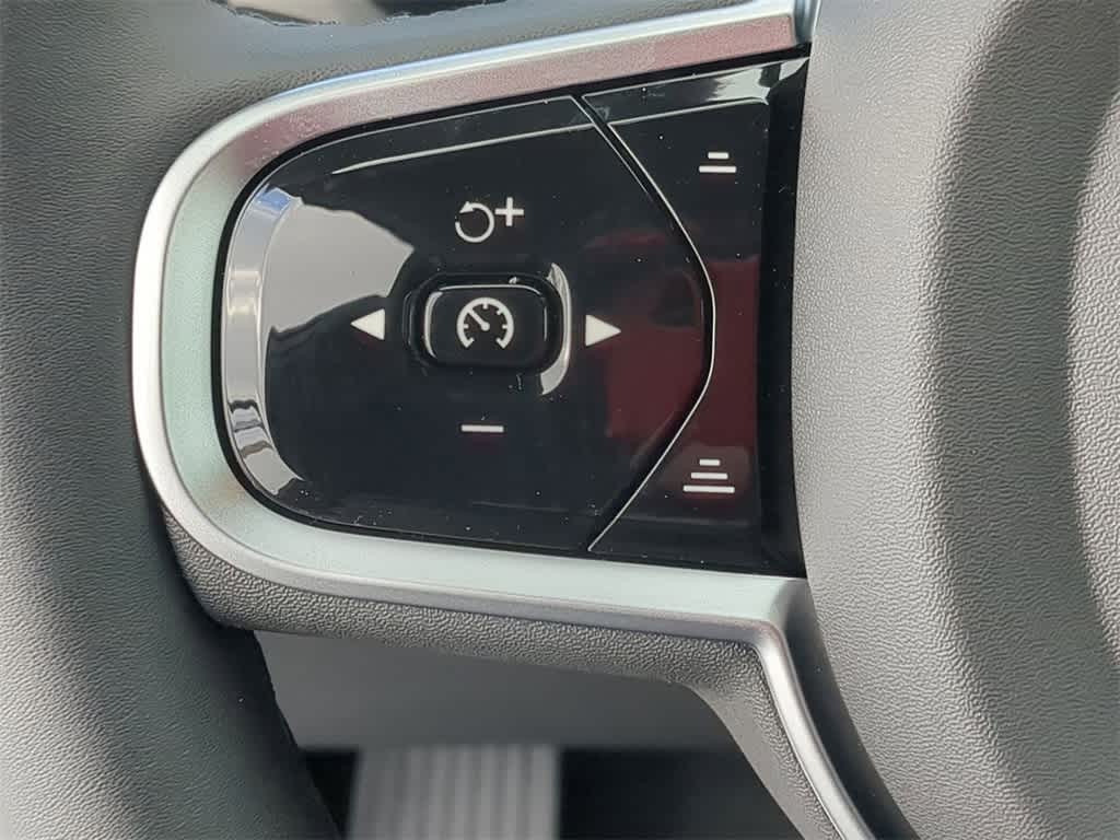 Thumbnail: 2026 Volvo XC60 - 22