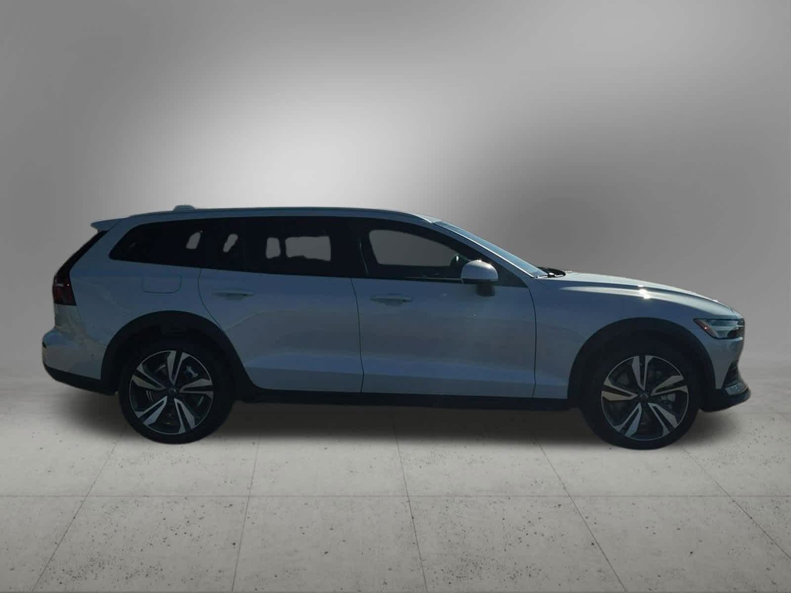 Thumbnail: 2025 Volvo S60 - 7