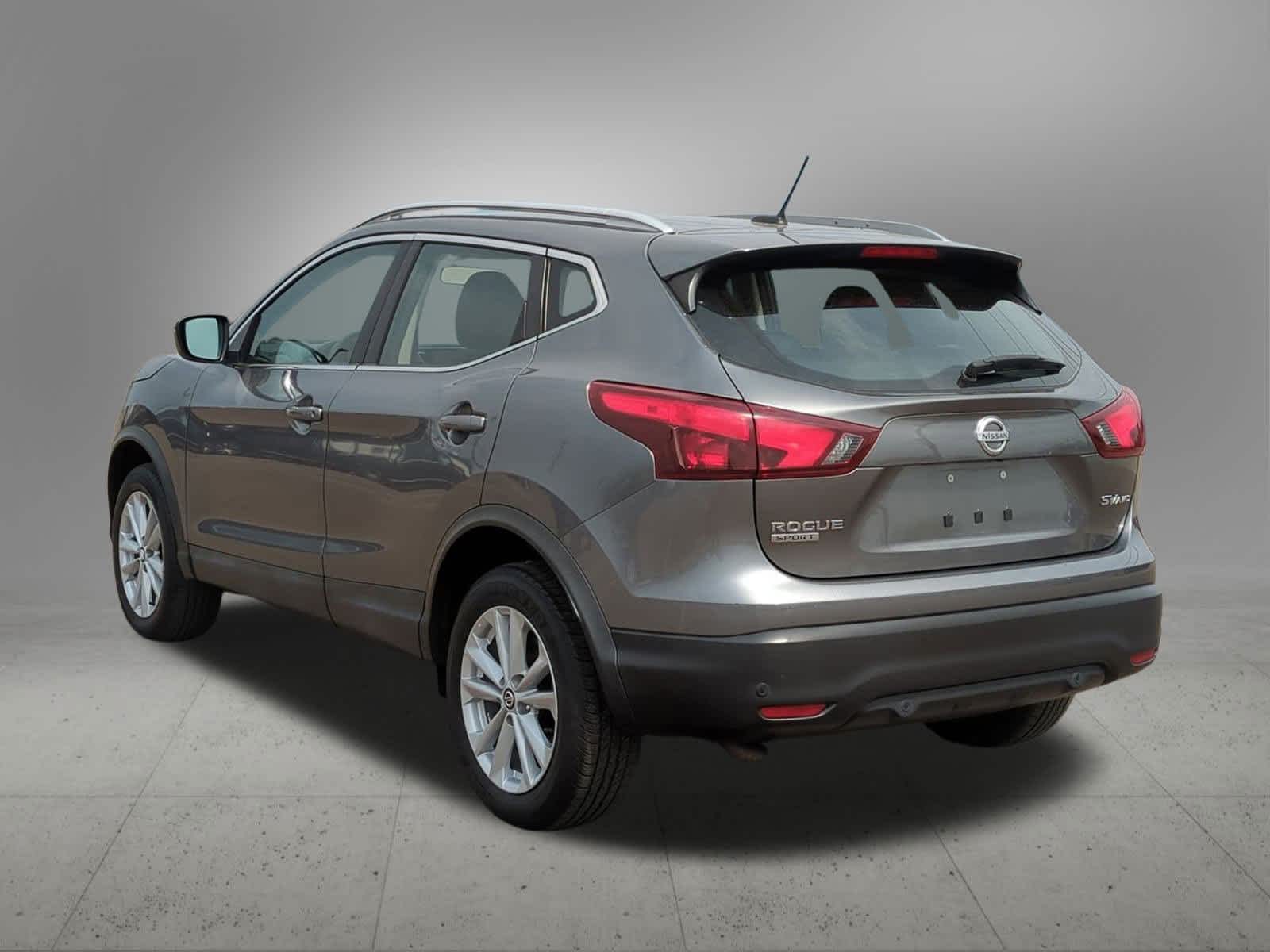 Thumbnail: 2019 Nissan Rogue Sport - 4