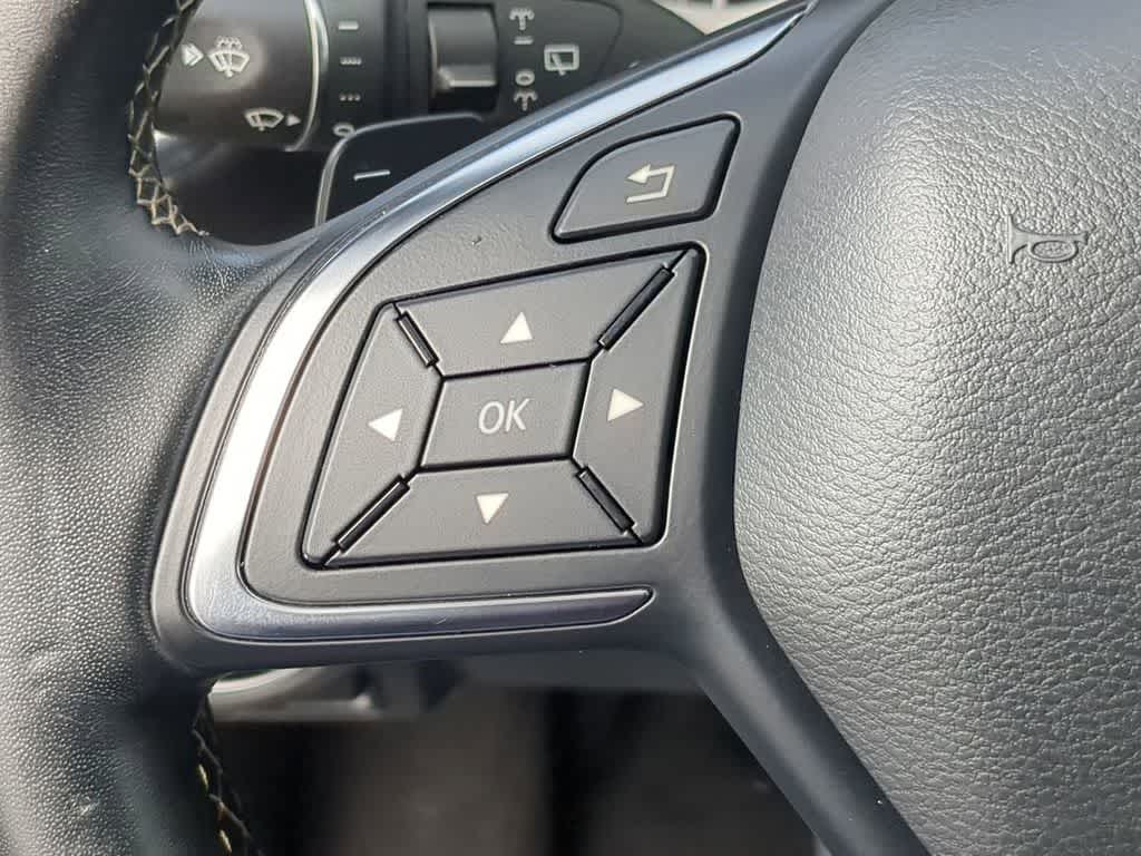 Thumbnail: 2018 INFINITI QX30 - 22