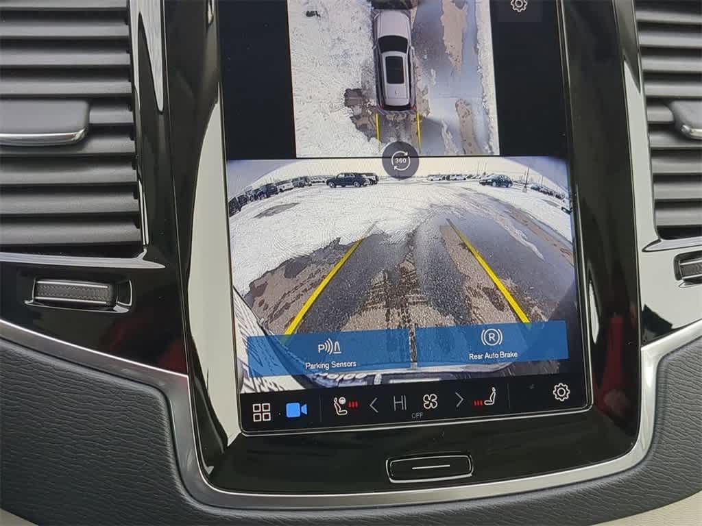 Thumbnail: 2025 Volvo XC90 - 30