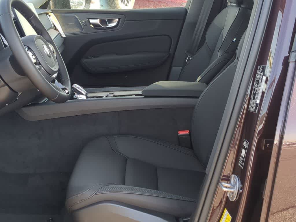 Thumbnail: 2026 Volvo XC60 - 15