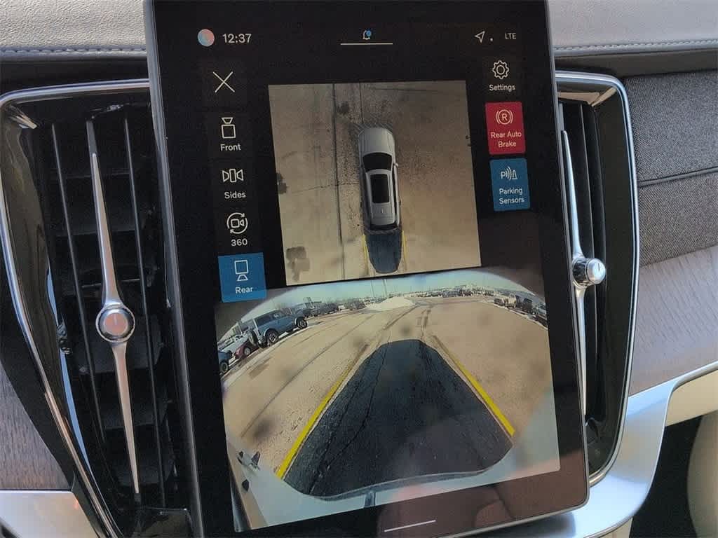 Thumbnail: 2026 Volvo XC90 - 29