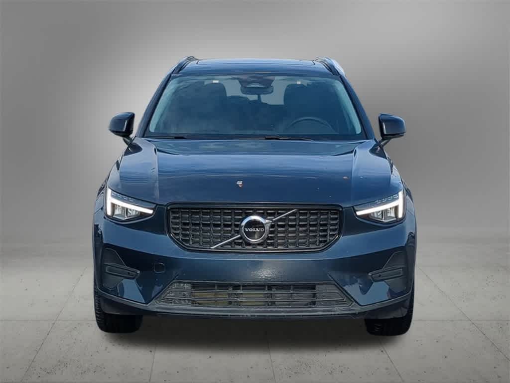 Thumbnail: 2026 Volvo XC40 - 9