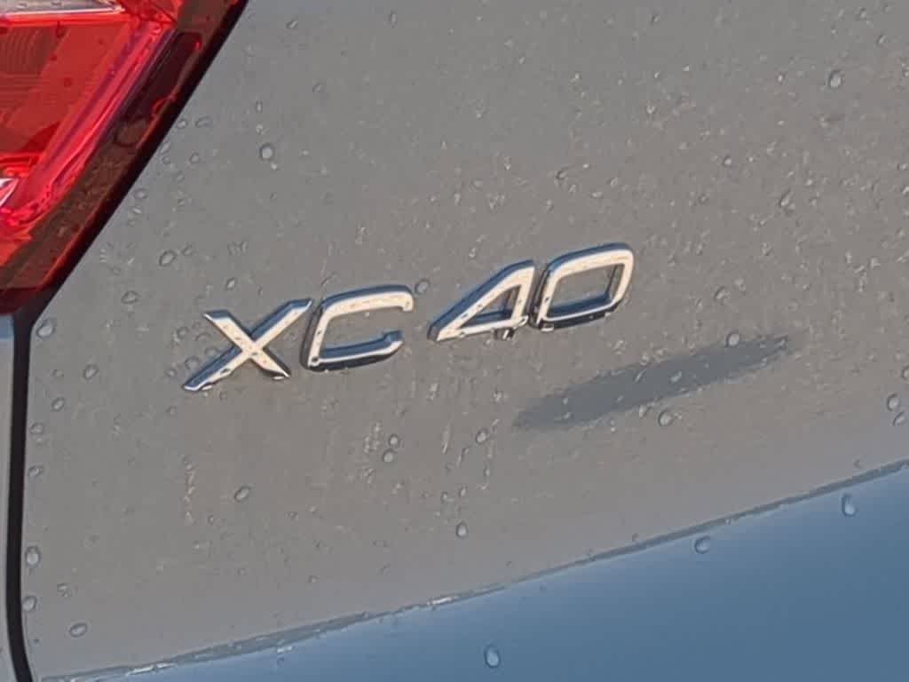 Thumbnail: 2026 Volvo XC40 - 12