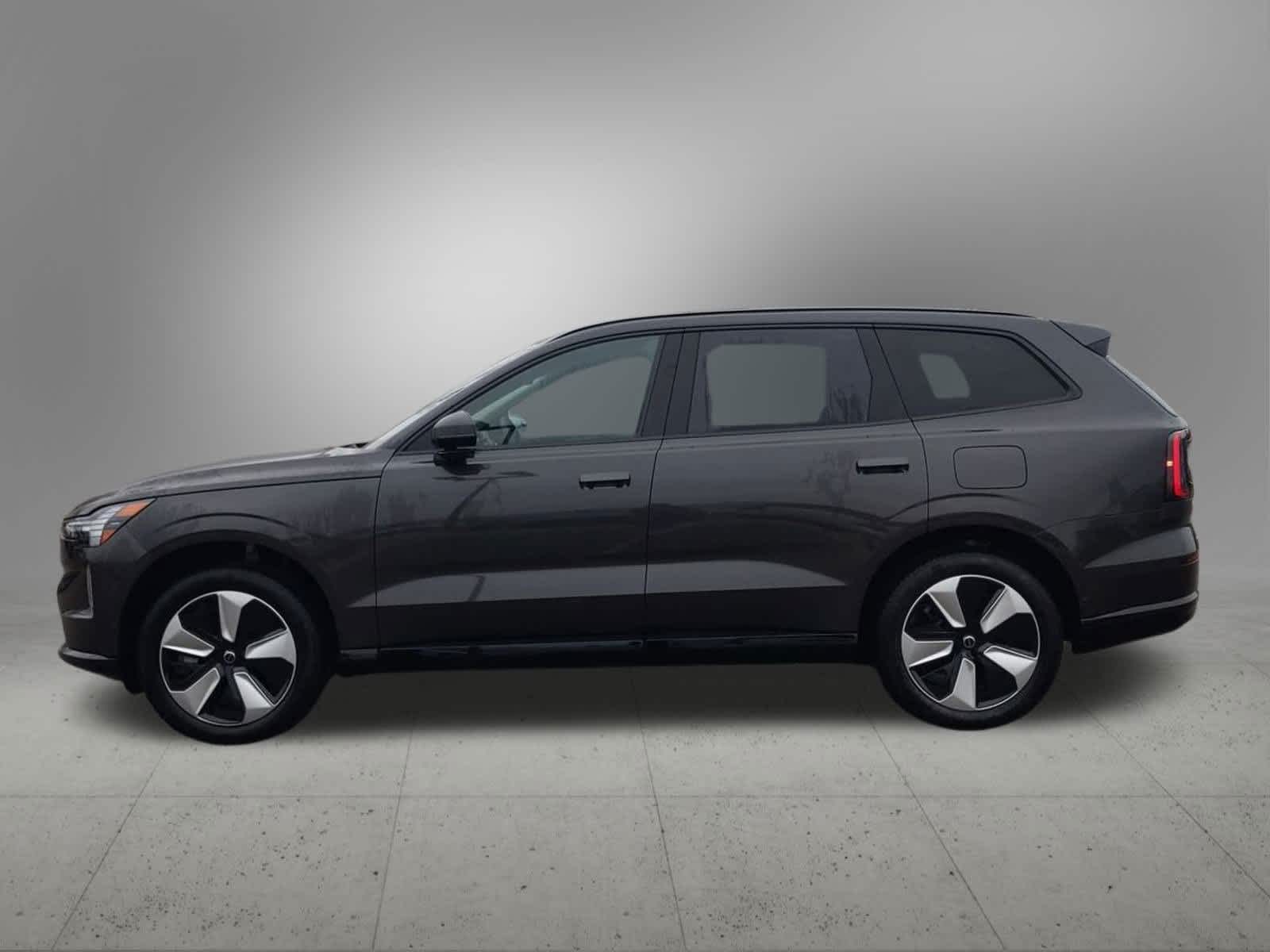 2025 Volvo EX90 Twin Motor Plus photo 3