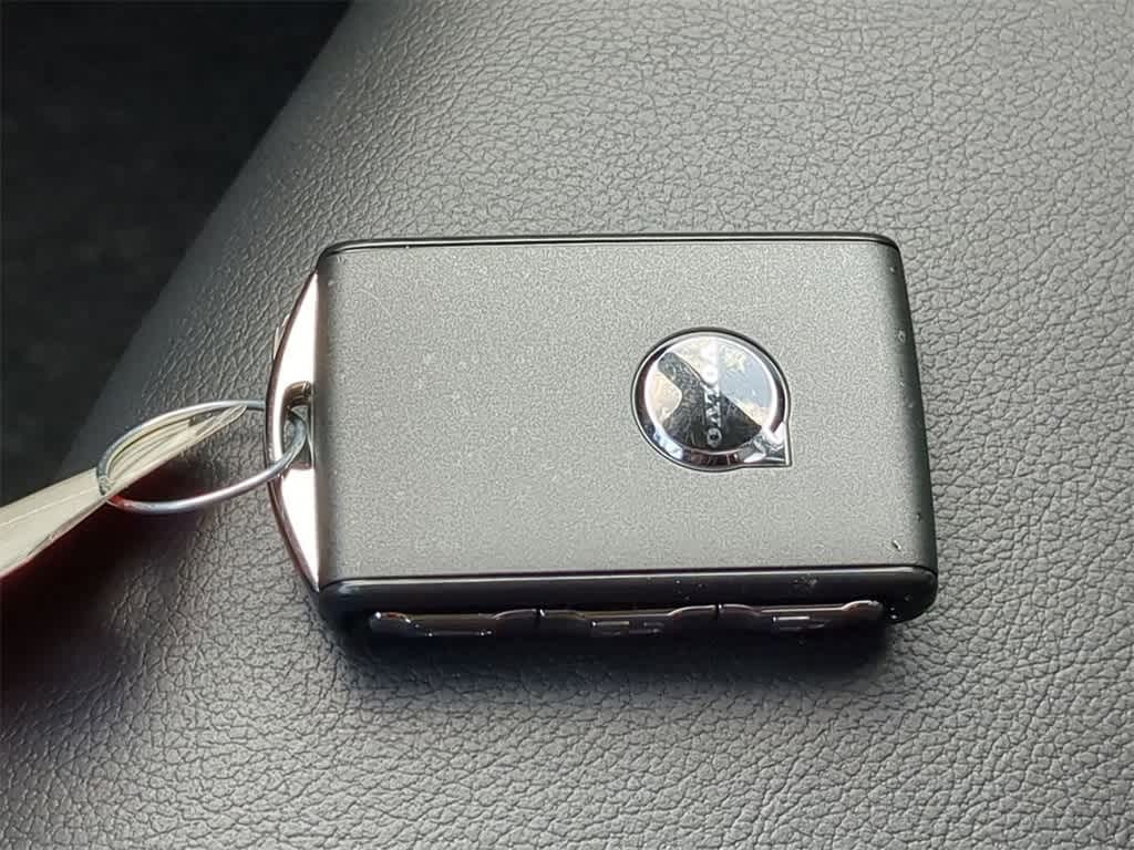 Thumbnail: 2026 Volvo XC40 - 33