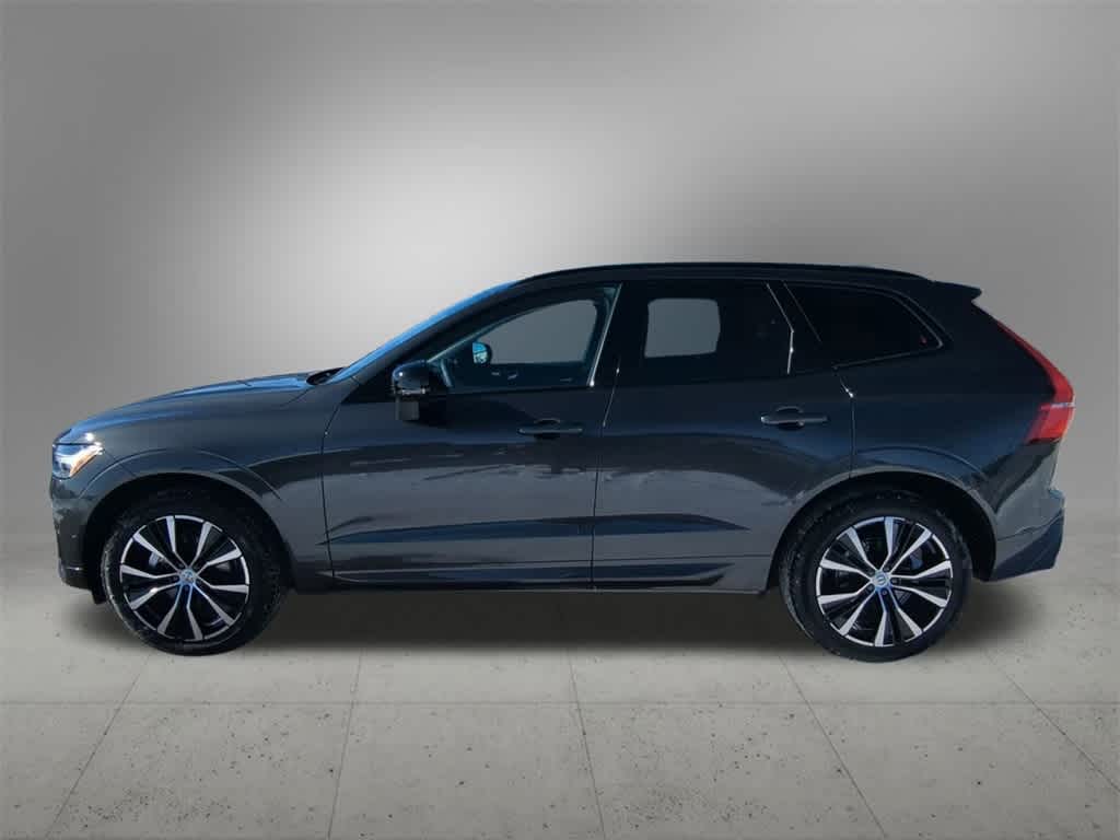 Thumbnail: 2025 Volvo XC60 - 3