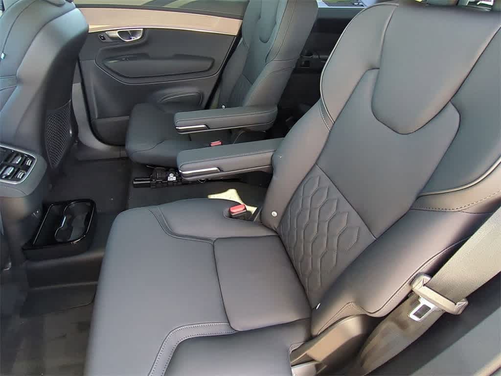 Thumbnail: 2026 Volvo XC90 - 18