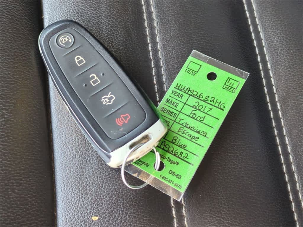 Thumbnail: 2017 Ford Escape - 31