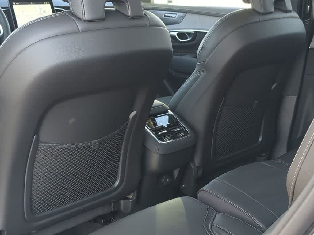 Thumbnail: 2026 Volvo XC90 - 17