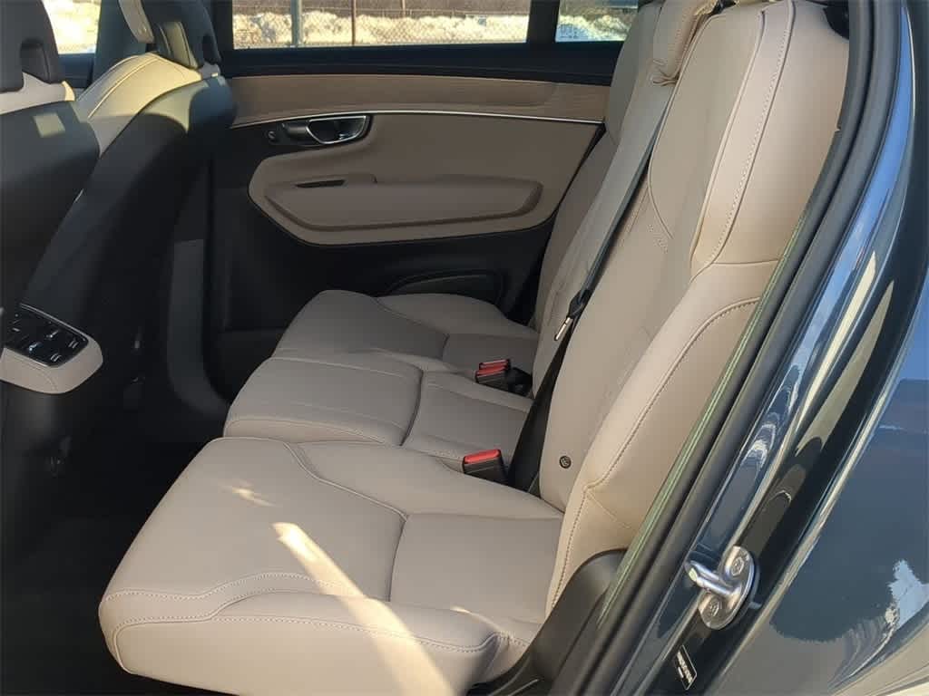 Thumbnail: 2026 Volvo XC90 - 18