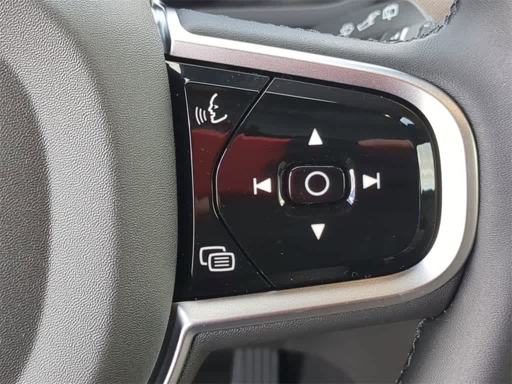 Thumbnail: 2026 Volvo XC90 - 25