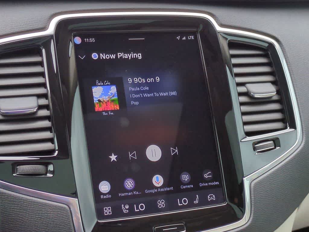 Thumbnail: 2023 Volvo XC90 - 28