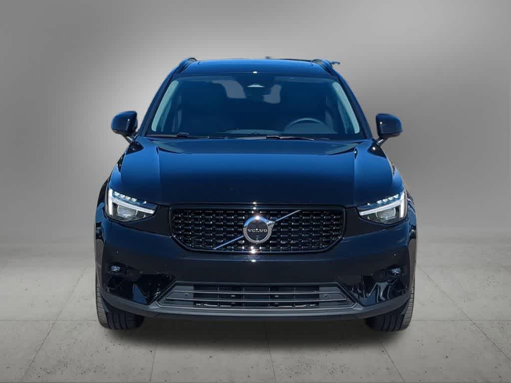 Thumbnail: 2026 Volvo XC40 - 9
