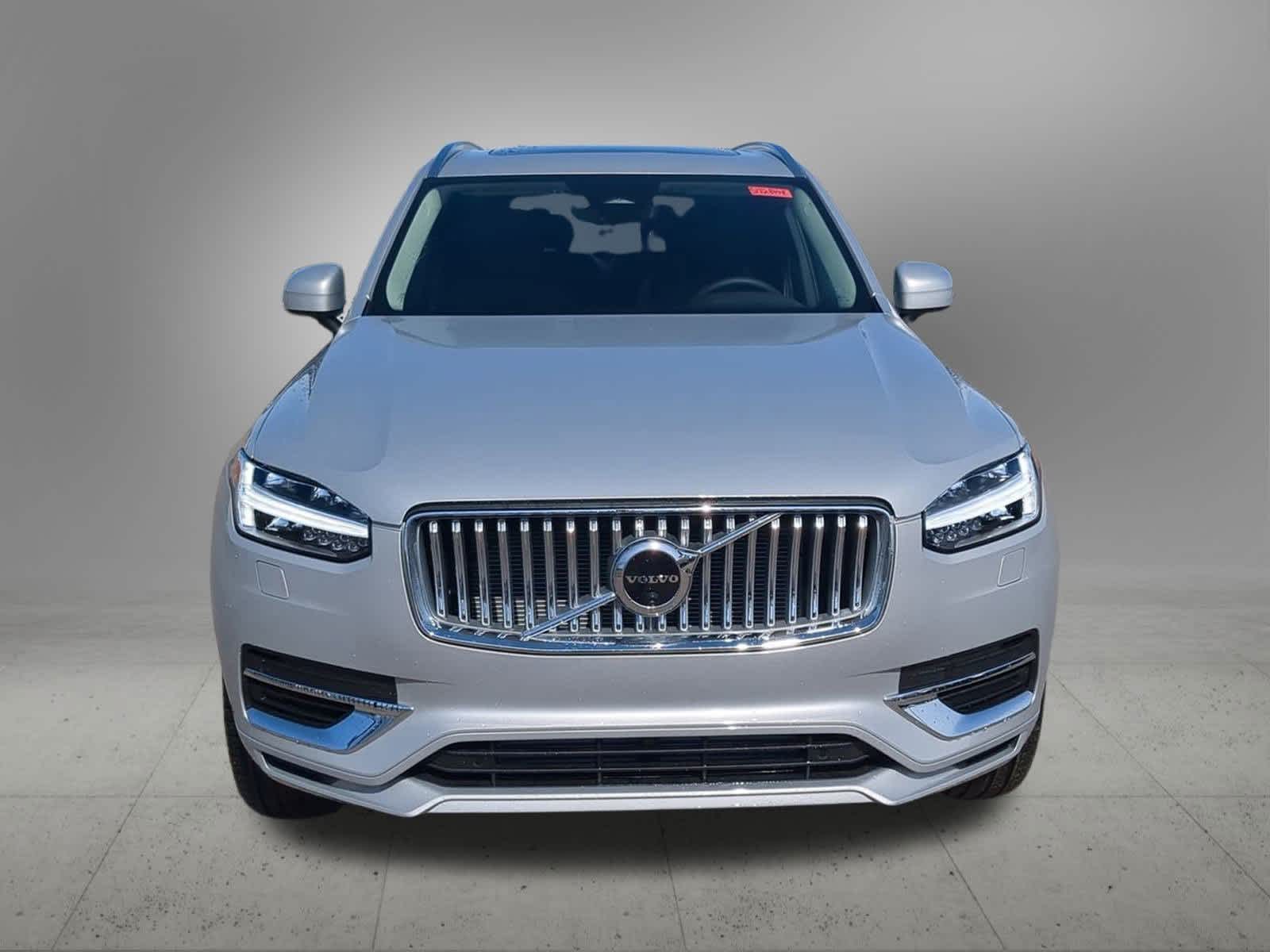 2025 Volvo XC90 T8 Plus 9