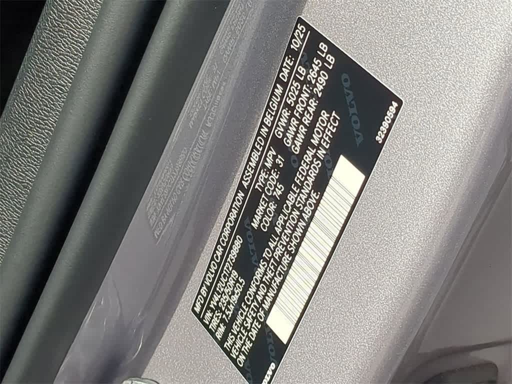 Thumbnail: 2026 Volvo XC40 - 33