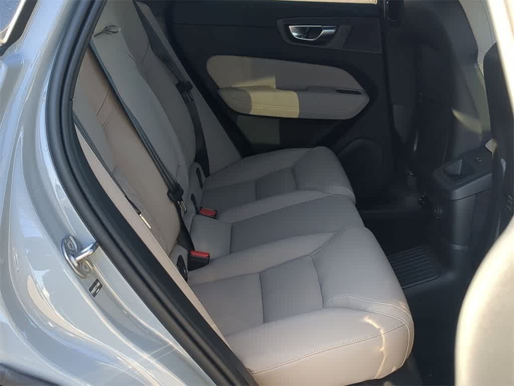 Thumbnail: 2026 Volvo XC60 - 19