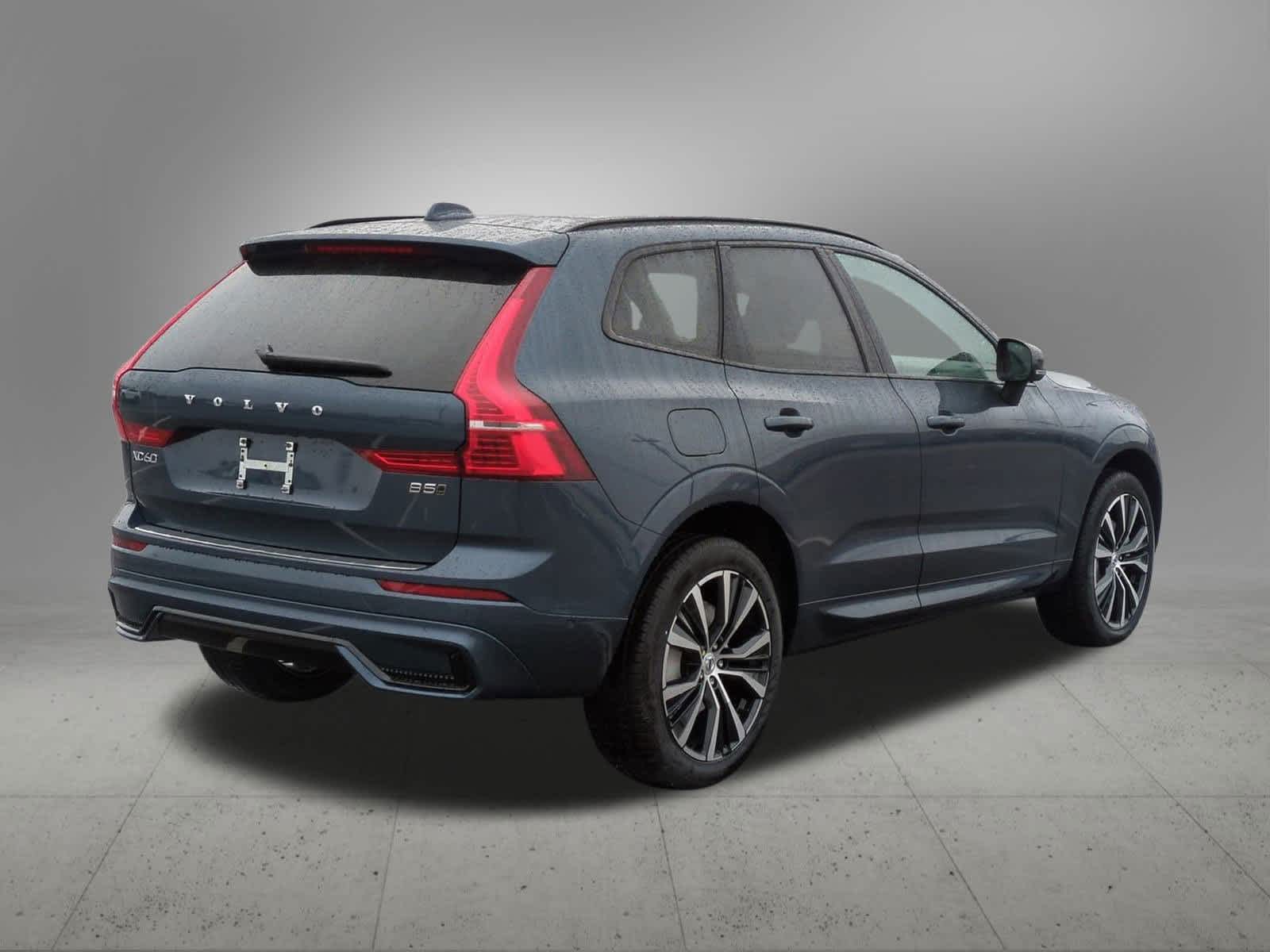 2025 Volvo XC60 B5 Plus 6