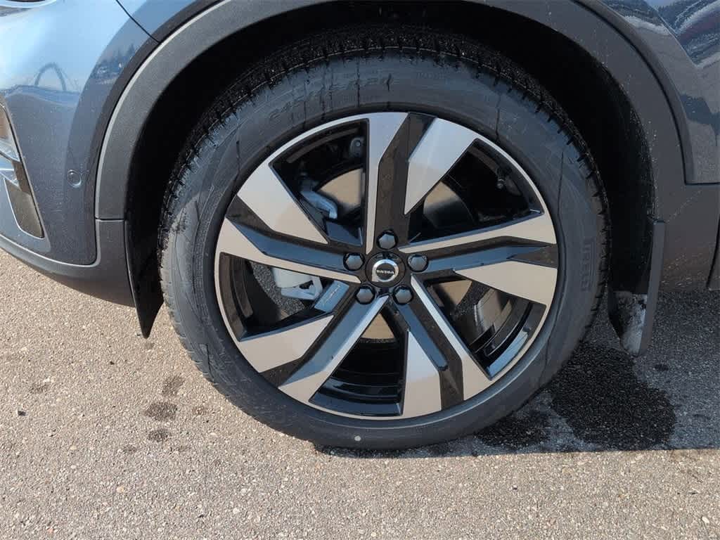 Thumbnail: 2026 Volvo XC40 - 13