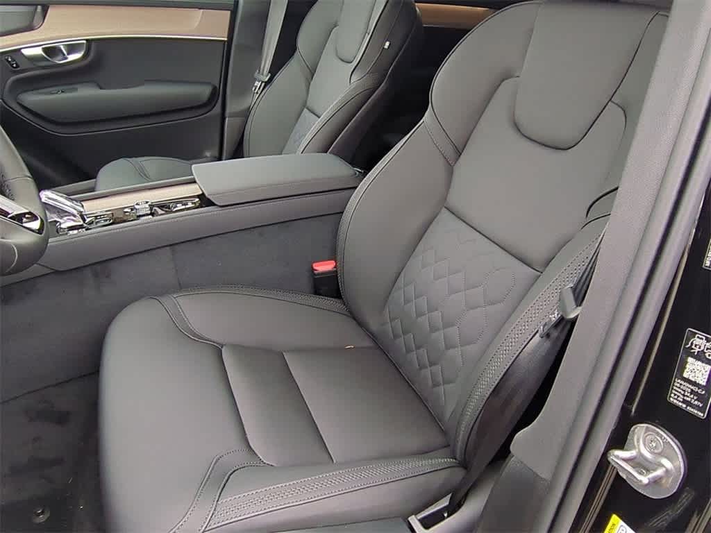 Thumbnail: 2026 Volvo XC90 - 14